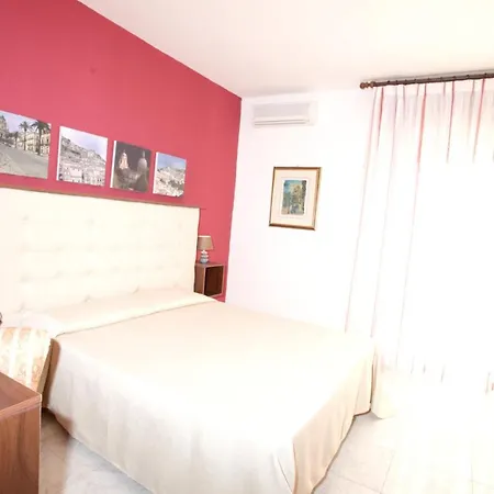 펜션 Charming House In + View 라구사